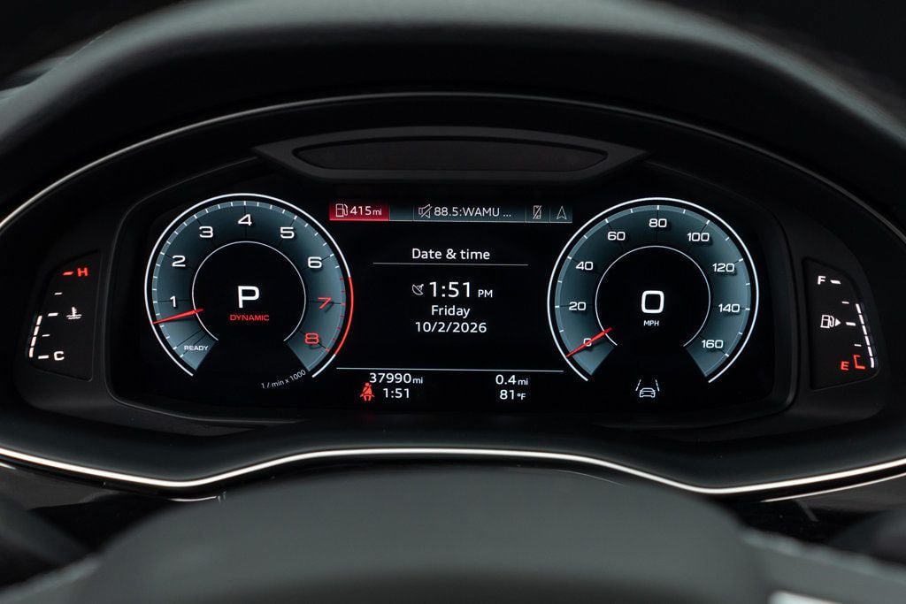 Used 2023 Audi Q8 Premium w/ Convenience Package AWD/4WD image 16