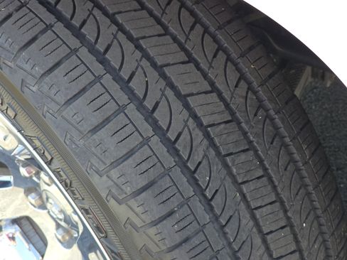 Used 2024 RAM 1500 Big Horn AWD/4WD image 4