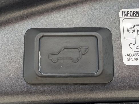 Used 2018 Toyota RAV4 XLE image 13