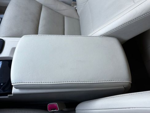 Used 2015 Lexus ES 300h image 61