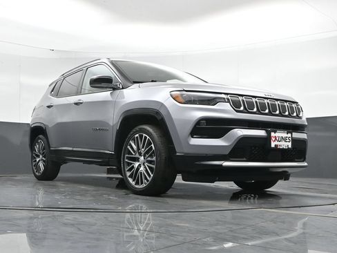 Used 2022 Jeep Compass Limited w/ Elite Group AWD/4WD image 51