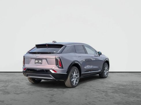 New 2026 Cadillac Optiq Luxury 1 image 6