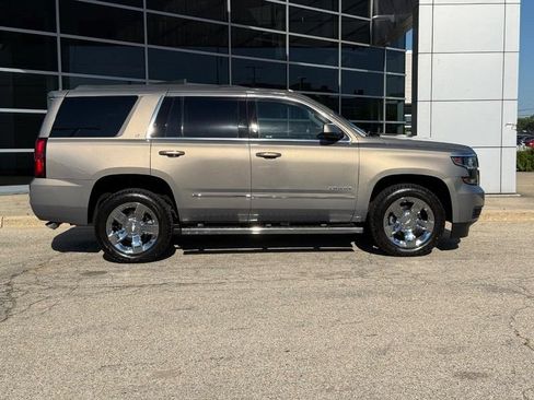 Used 2019 Chevrolet Tahoe LT w/ LT Signature Package AWD/4WD image 2