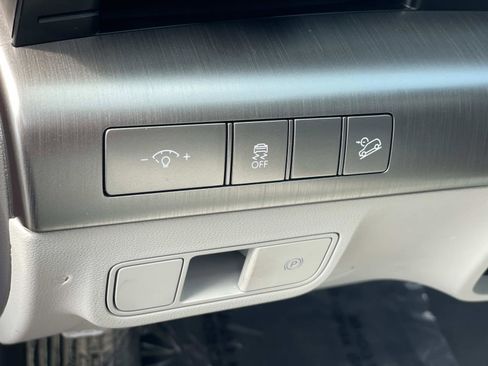 Certified 2024 Hyundai Kona SEL image 17