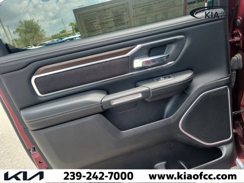 Used 2022 RAM 1500 Laramie AWD/4WD image 13