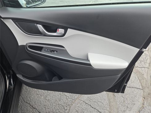 Used 2023 Hyundai Kona SEL w/ Convenience Package image 6