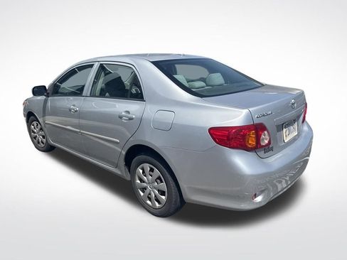 Used 2009 Toyota Corolla FWD image 4