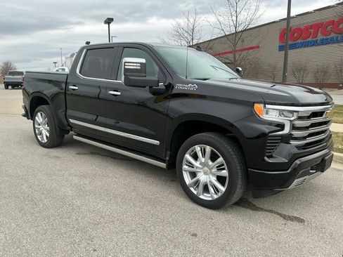 Used 2025 Chevrolet Silverado 1500 High Country w/ High Country Premium Package image 2