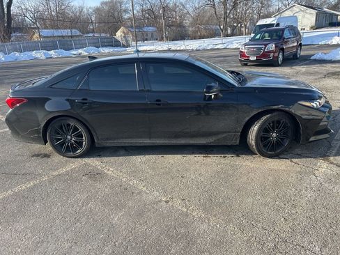 Used 2021 Toyota Avalon XSE image 12