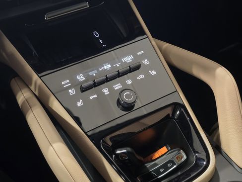 New 2026 Porsche Cayenne E-Hybrid image 24