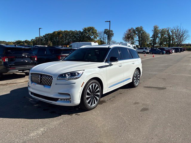 Used 2023 Lincoln Aviator Black Label Grand Touring w/ Class IV Trailer Tow Package AWD/4WD image 2