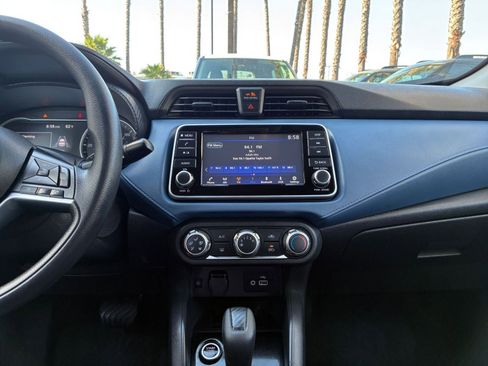 Used 2025 Nissan Versa SV image 17