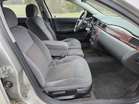 Used 2008 Chevrolet Impala LT FWD image 14