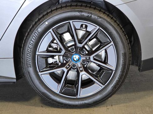 Used 2023 BMW i4 eDrive35 w/ Premium Package RWD image 8