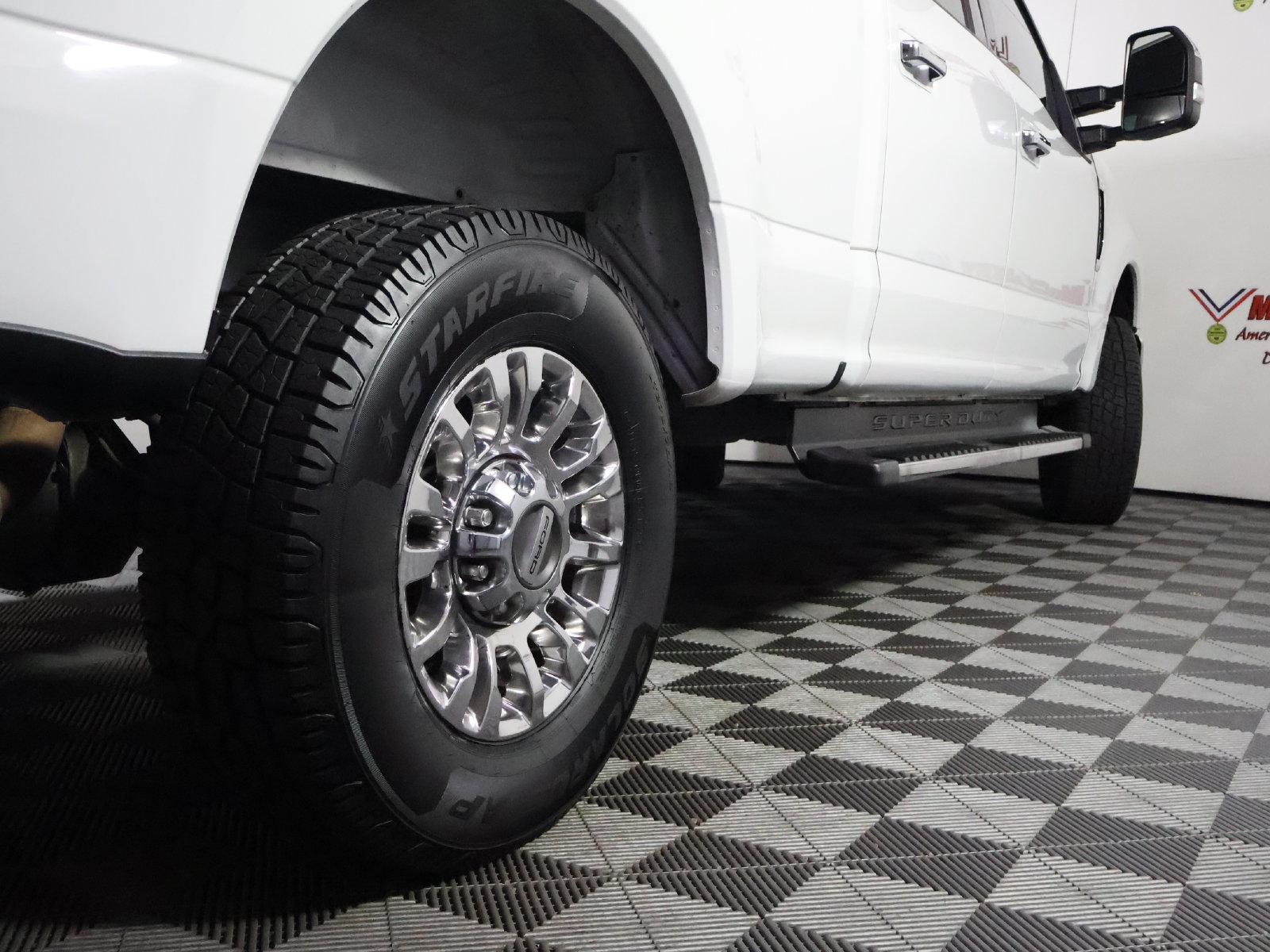 Used 2020 Ford F250 XLT w/ XLT Premium Package AWD/4WD image 11
