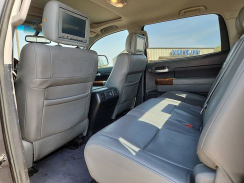 Used 2013 Toyota Tundra Platinum image 9