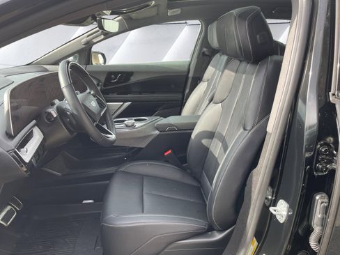 Used 2025 Cadillac Optiq Luxury 2 w/ LPO, Floor Liner Package AWD/4WD image 27