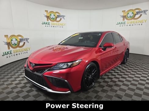 Used 2021 Toyota Camry XSE image 4