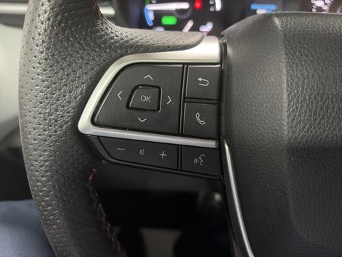 Used 2023 Toyota Sienna XSE w/ XSE Plus Package image 17