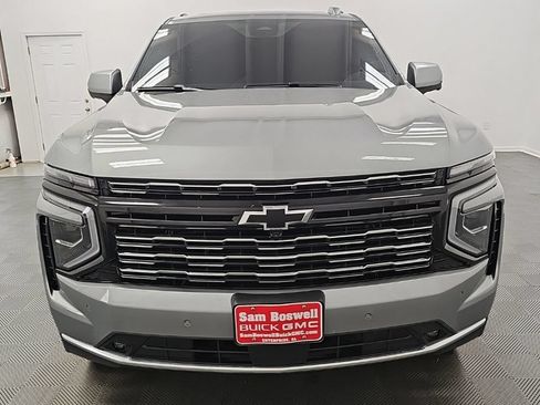 Used 2026 Chevrolet Tahoe High Country AWD/4WD image 4