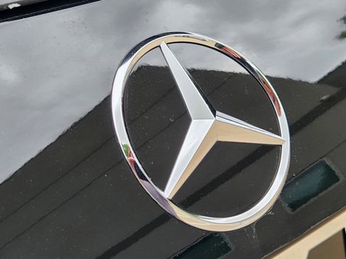 Used 2025 Mercedes-Benz C 300 Sedan image 90