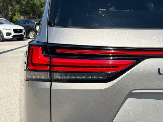 Used 2023 Lexus LX 600 F Sport w/ Accessory Package (A2) AWD/4WD image 10