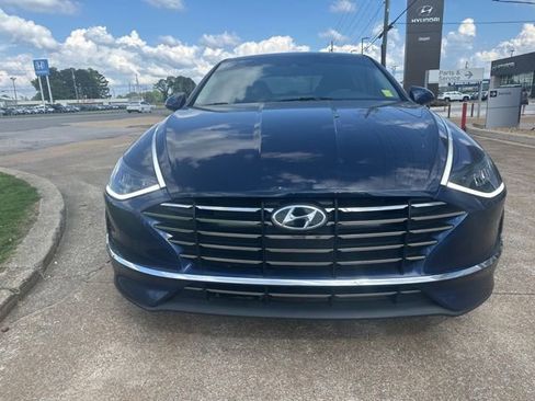 Used 2021 Hyundai Sonata SE FWD image 2