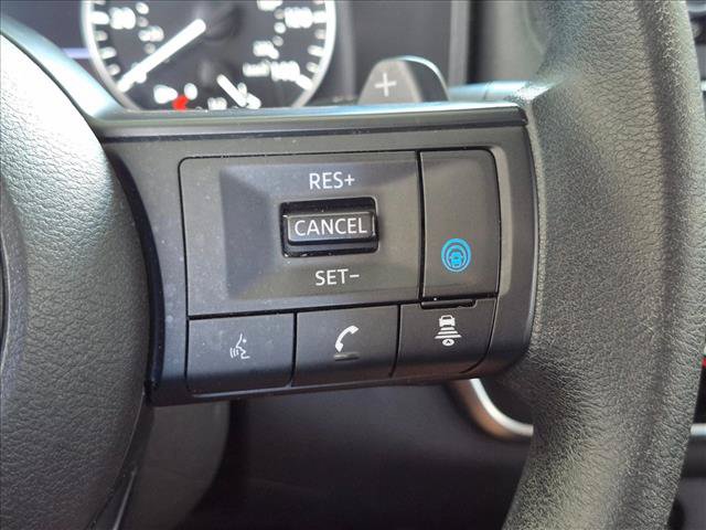 Used 2024 Nissan Rogue SV AWD/4WD image 5