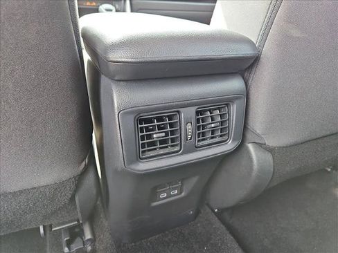 Used 2025 Toyota RAV4 XLE FWD image 17