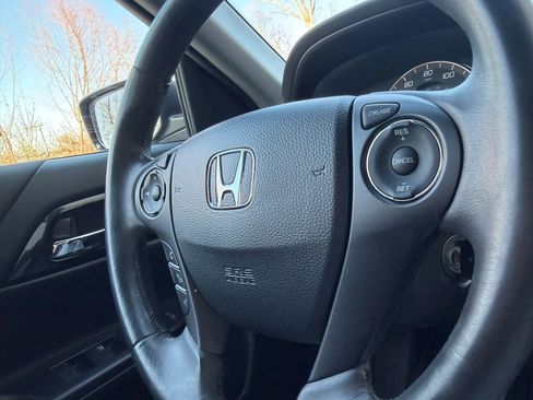 Used 2013 Honda Accord Sport image 29