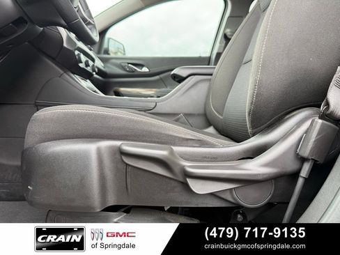 Used 2023 GMC Acadia SLE FWD image 9