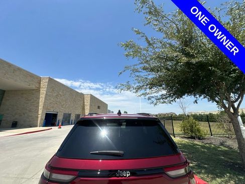 Used 2023 Jeep Grand Cherokee Overland w/ Adv Protech Group III AWD/4WD image 4