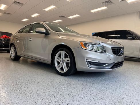 Used 2014 Volvo S60 T5 FWD image 9