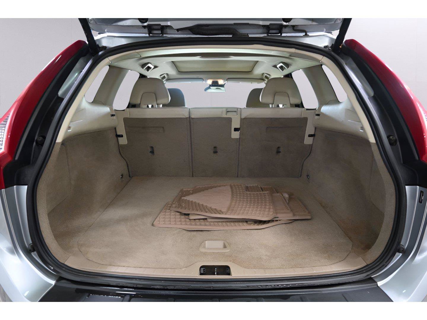 Used 2013 Volvo XC60 3.2 AWD/4WD image 16