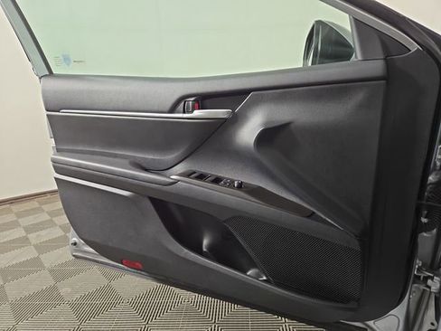 Used 2024 Toyota Camry SE image 27