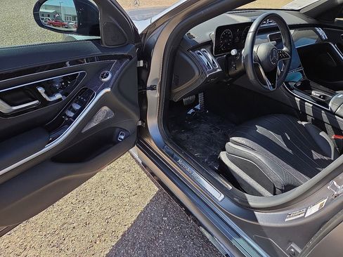 Used 2023 Mercedes-Benz S 580 4MATIC Sedan image 22