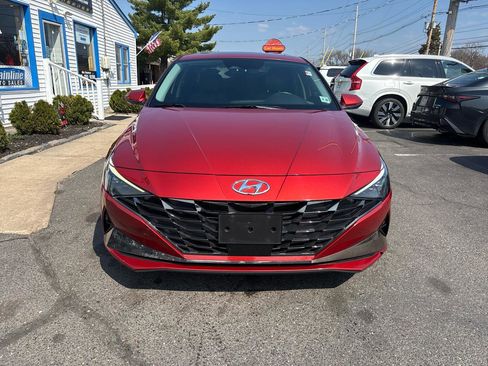 Used 2021 Hyundai Elantra Limited image 10