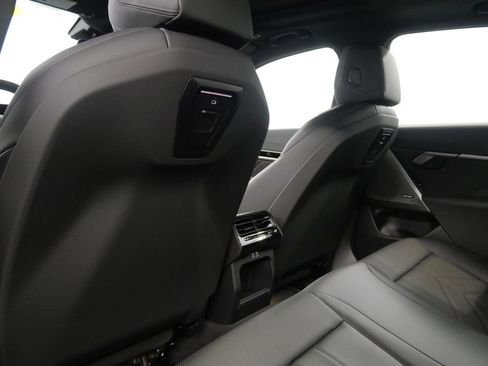 Used 2025 BMW 530i w/ Premium Package image 18