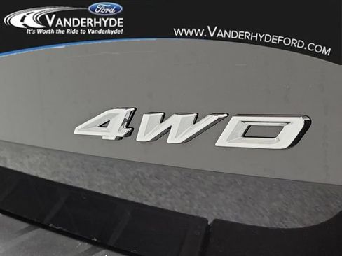 New 2026 Ford Explorer Active w/ Active Comfort Package AWD/4WD image 7