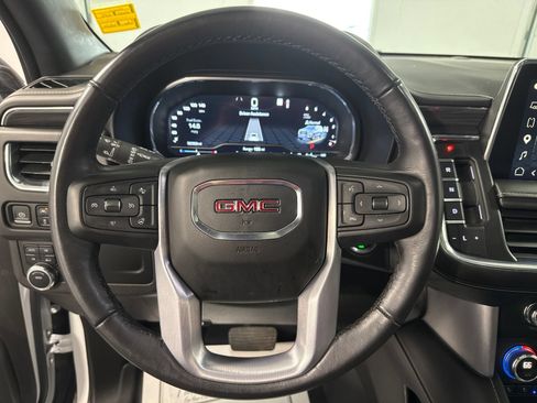 Used 2022 GMC Yukon SLT w/ SLT Premium Package AWD/4WD image 42