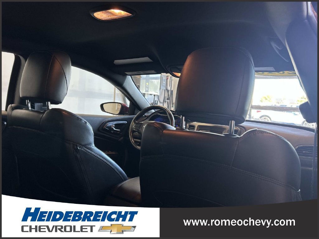 Used 2015 Chrysler 200 S w/ Comfort Group FWD image 32