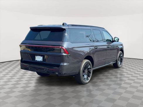 Used 2026 Lincoln Navigator L Reserve w/ Jet Appearance Package AWD/4WD image 7