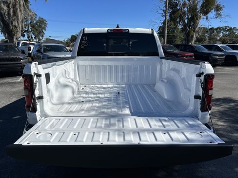 New 2026 RAM 1500 4x4 Crew Cab image 7