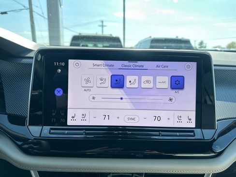 Used 2026 Volkswagen Atlas Cross Sport SEL Premium R-Line AWD/4WD image 21