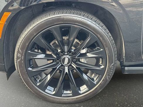 Certified 2026 Cadillac Escalade ESV Sport w/ LPO, ONYX Package AWD/4WD image 10
