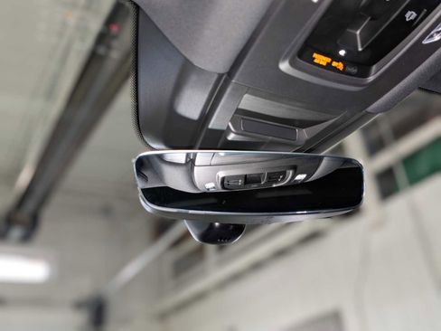 Used 2024 Porsche Cayenne S image 28