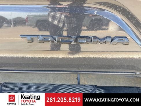 Used 2024 Toyota Tacoma TRD Sport image 9