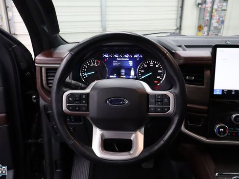 Used 2024 Ford Expedition Max Limited image 19