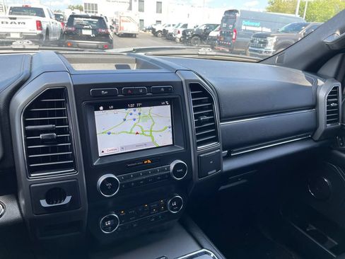 Used 2019 Ford Expedition XLT w/ Equipment Group 202A RWD image 15