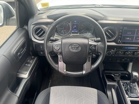 Used 2021 Toyota Tacoma TRD Sport AWD/4WD image 14